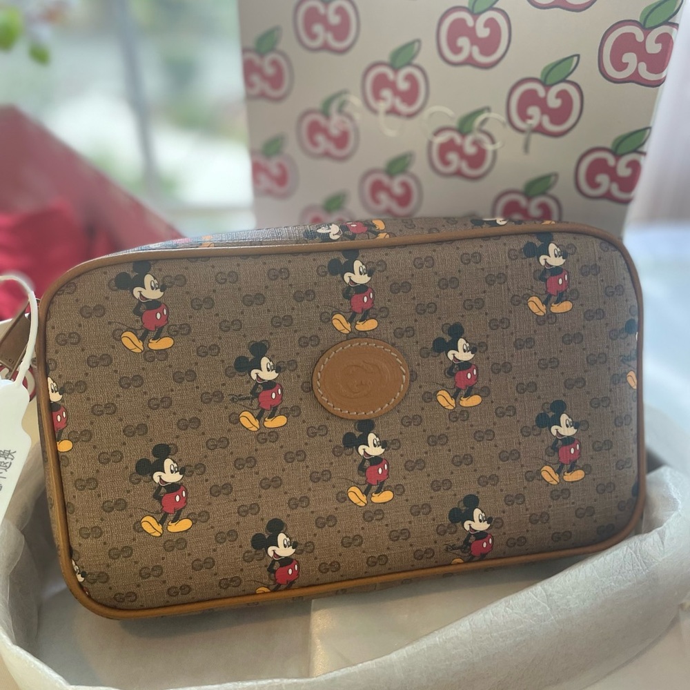 SOLD 💵 Gucci x Disney Collaboration Belt Bag/ Sling - Picture 12 of 13